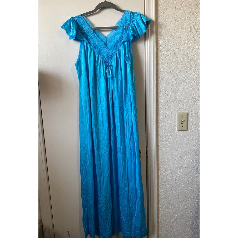 Miss Elaine Ethereal Flutter Vintage Blue Lace Maxi Nightgown M Medium‎ Lingerie